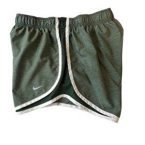 NIKE Running shorts green